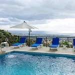 Casa vacanze Dream In Tala With Private Pool, Sea & Mountain Views & Garden Retreat