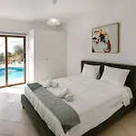 Casa vacanze Dream In Tala With Private Pool, Sea & Mountain Views & Garden Retreat Paphos