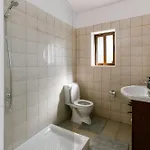 Dream In Tala With Private Pool, Sea & Mountain Views & Garden Retreat Hébergement de vacances Paphos