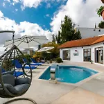 Hébergement de vacances Dream In Tala With Private Pool, Sea & Mountain Views & Garden Retreat *