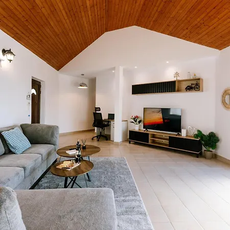 Casa de Férias Dream Villa In Tala With Private Pool, Sea & Mountain Views & Garden Retreat