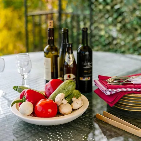 Dream Villa In Tala With Private Pool, Sea & Mountain Views & Garden Retreat Pafos