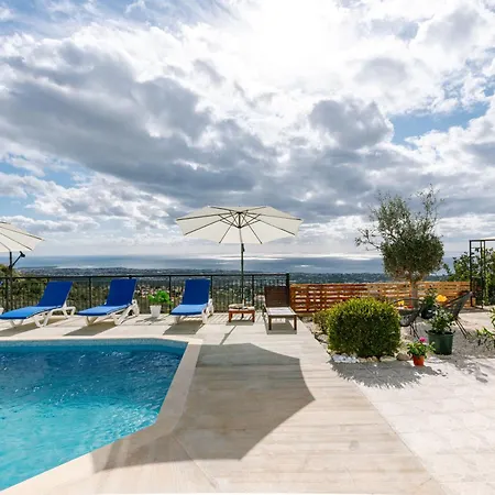 Dream In Tala With Private Pool, Sea & Mountain Views & Garden Retreat Сasa de vacaciones