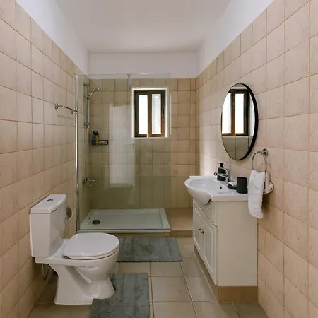 Dream In Tala With Private Pool, Sea & Mountain Views & Garden Retreat * Paphos