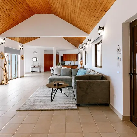 Dream Villa In Tala With Private Pool, Sea & Mountain Views & Garden Retreat *
