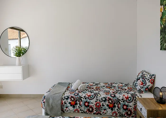 Dream In Tala With Private Pool, Sea & Mountain Views & Garden Retreat 別荘 *