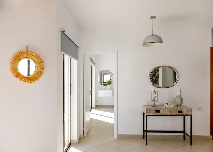 Dream In Tala With Private Pool, Sea & Mountain Views & Garden Retreat 別荘 パ フォス