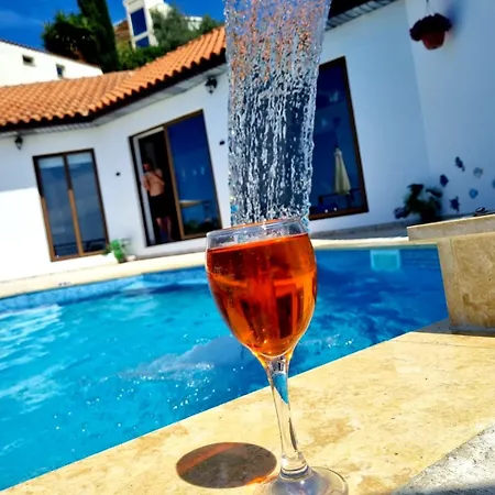 In Tala Sea View Ferienhaus Paphos